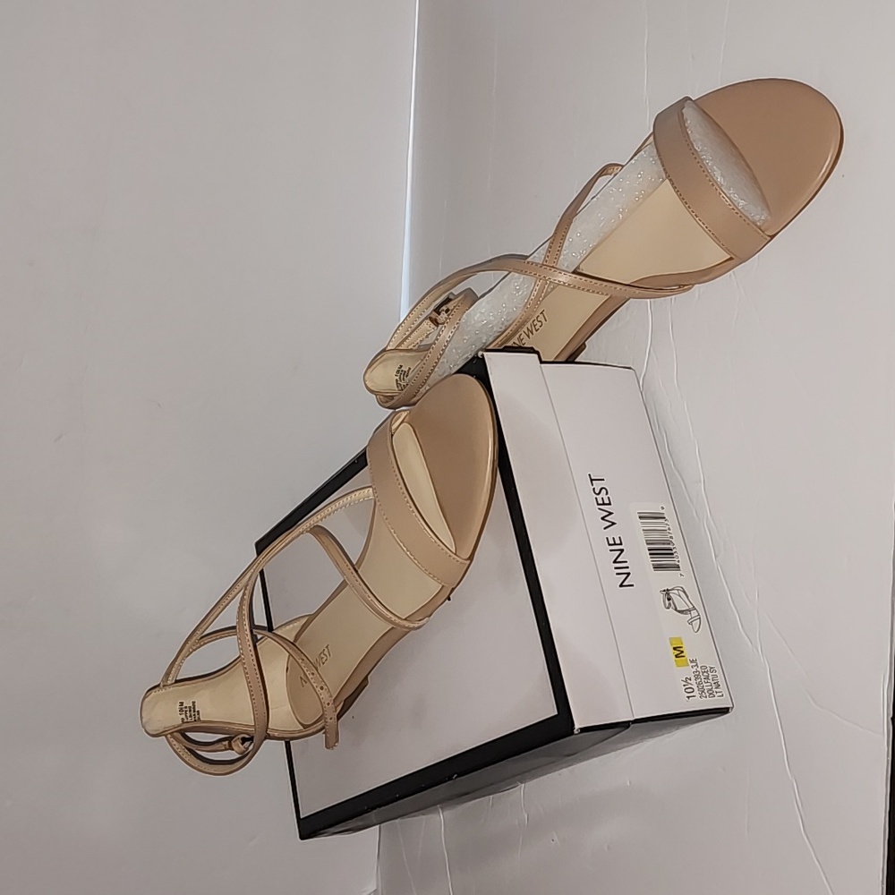 Nine West Sandals Flat Strappy "Dollfaced" Lt Natural Cross Straps 10.5M NIB